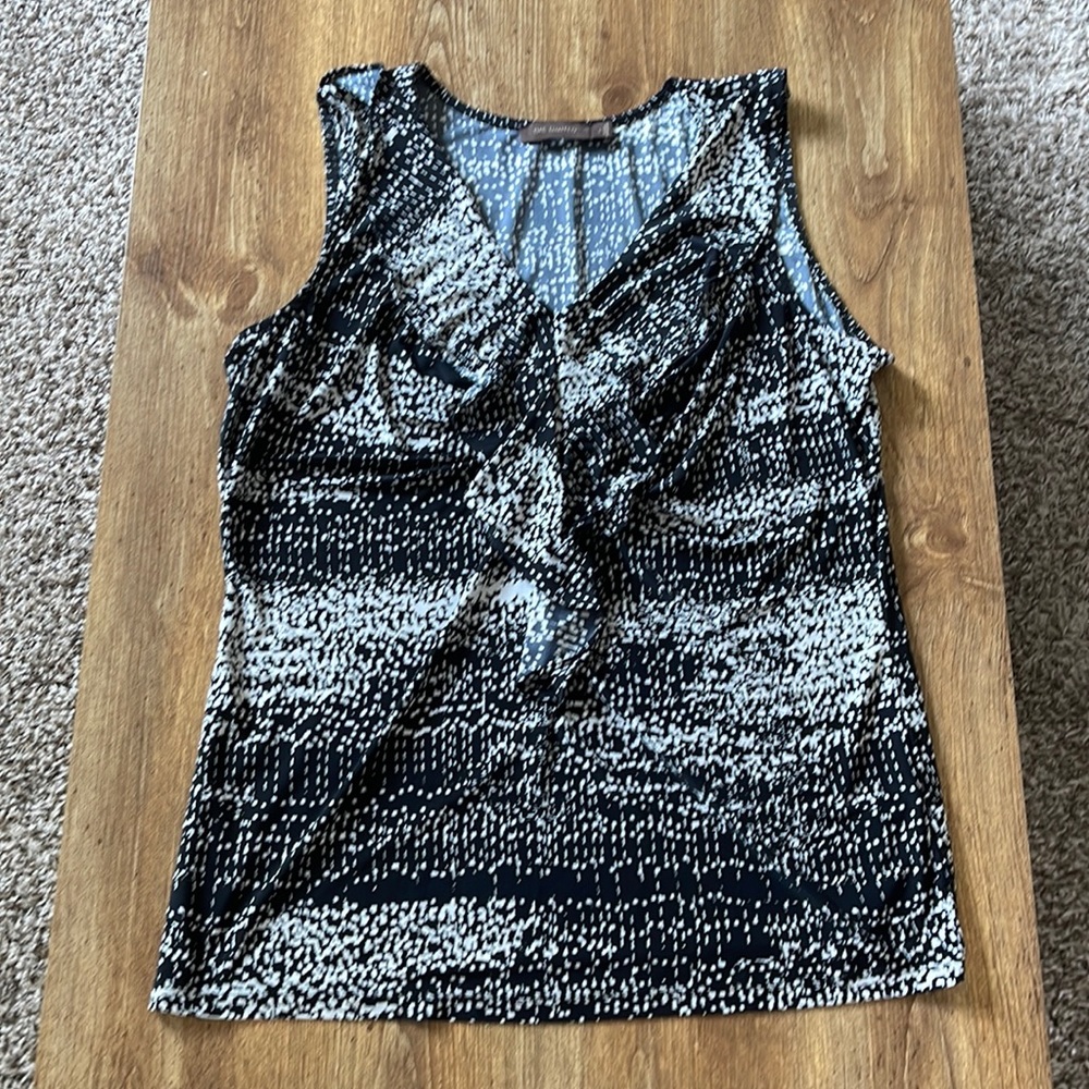 The Limited sleeveless top size L